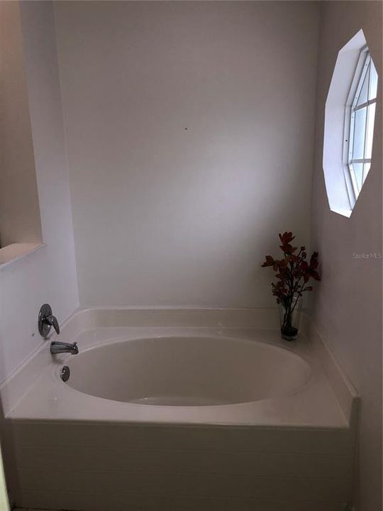 For Sale: $348,900 (4 beds, 2 baths, 1855 Square Feet)