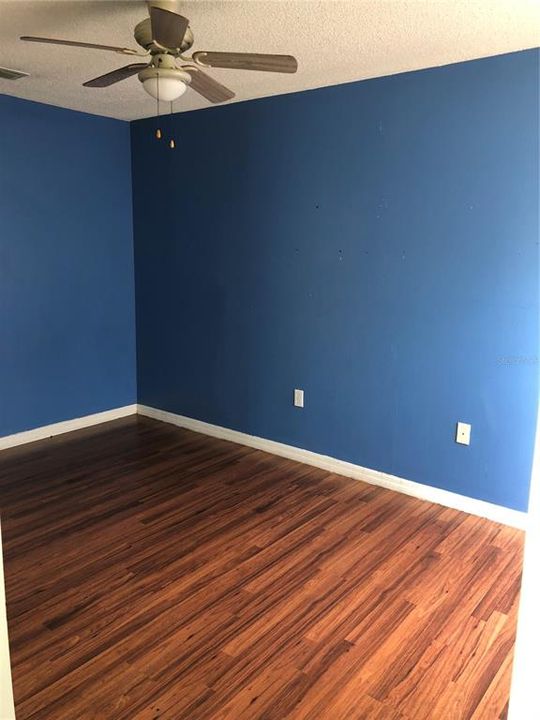 For Sale: $348,900 (4 beds, 2 baths, 1855 Square Feet)