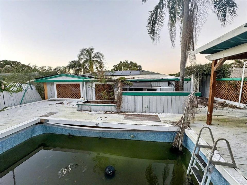 待售: $85,000 (2 贝兹, 1 浴室, 1040 平方英尺)