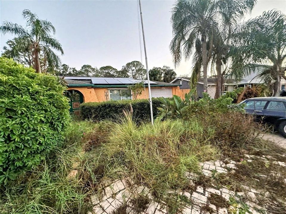 待售: $85,000 (2 贝兹, 1 浴室, 1040 平方英尺)