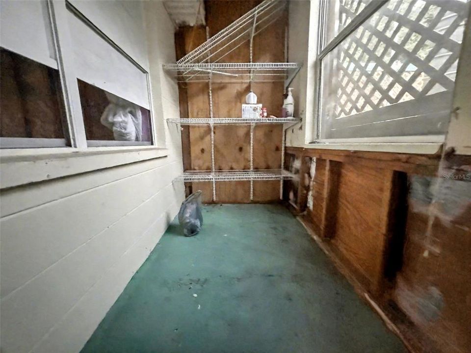 待售: $85,000 (2 贝兹, 1 浴室, 1040 平方英尺)