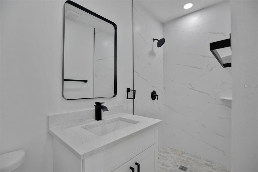 For Rent: $3,000 (5 beds, 3 baths, 1442 Square Feet)