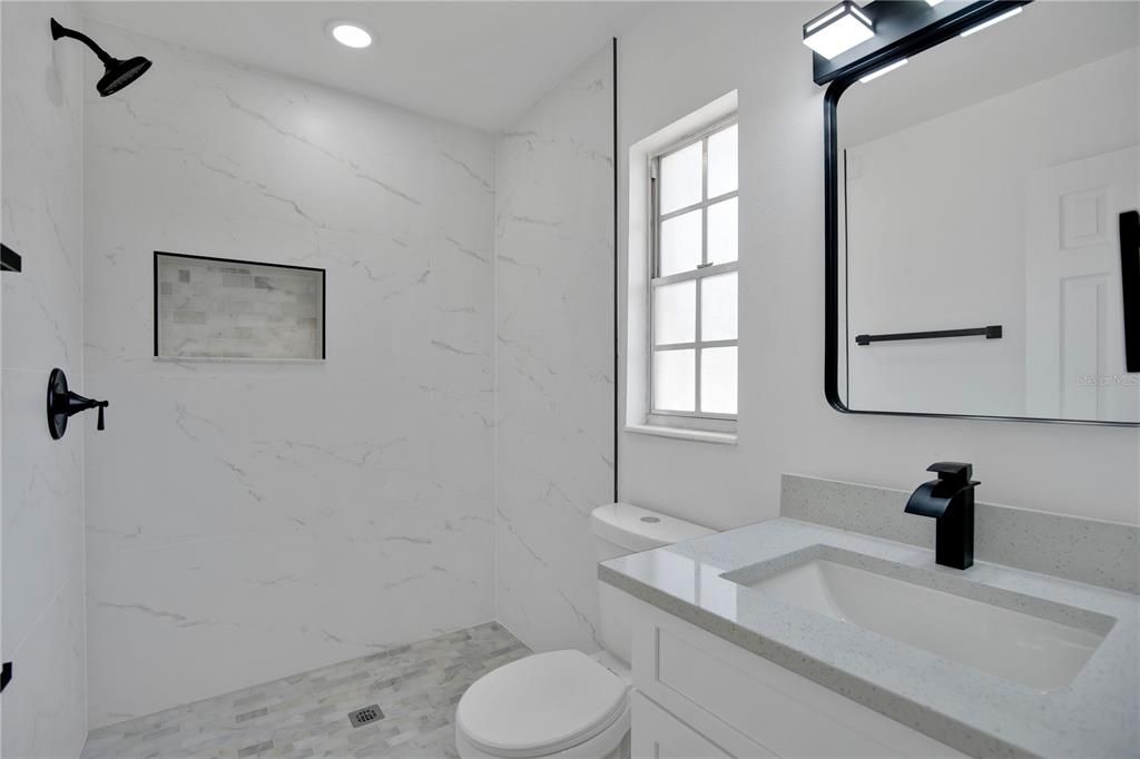 For Rent: $3,000 (5 beds, 3 baths, 1442 Square Feet)