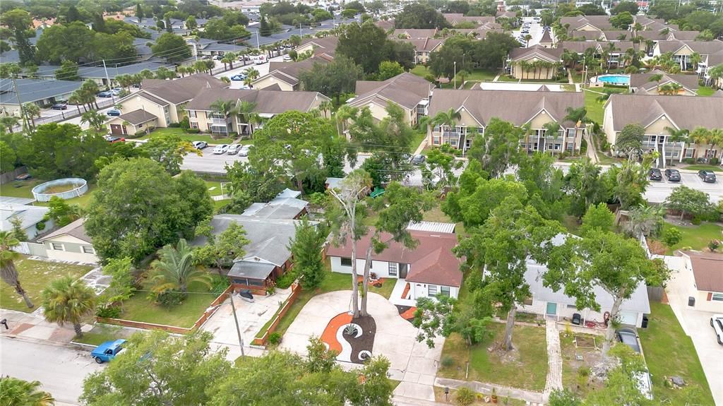 For Rent: $3,000 (5 beds, 3 baths, 1442 Square Feet)