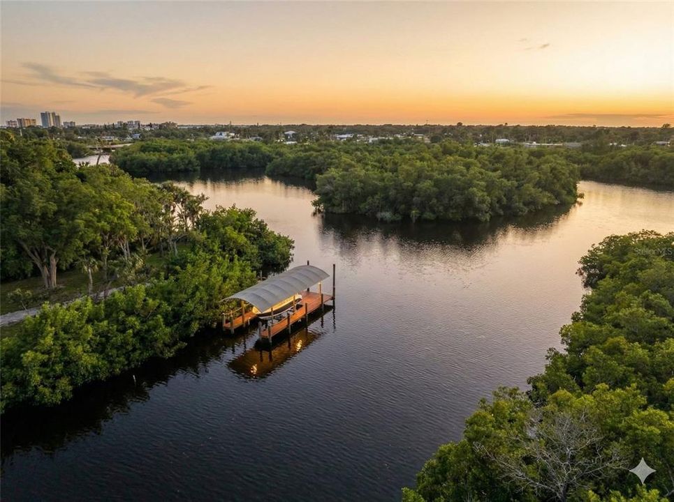 For Sale: $600,000 (4 beds, 2 baths, 1727 Square Feet)