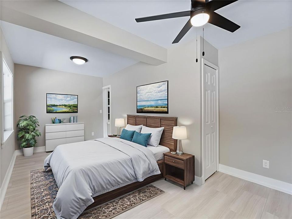 На продажу: $600,000 (4 спален, 2 ванн, 1727 Квадратных фут)