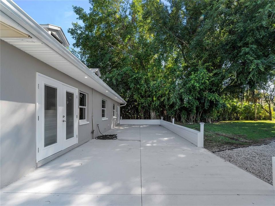 На продажу: $600,000 (4 спален, 2 ванн, 1727 Квадратных фут)