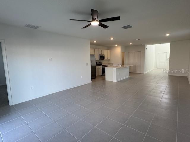 出租: $2,900 (5 贝兹, 2 浴室, 2326 平方英尺)