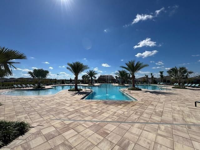 出租: $2,900 (5 贝兹, 2 浴室, 2326 平方英尺)