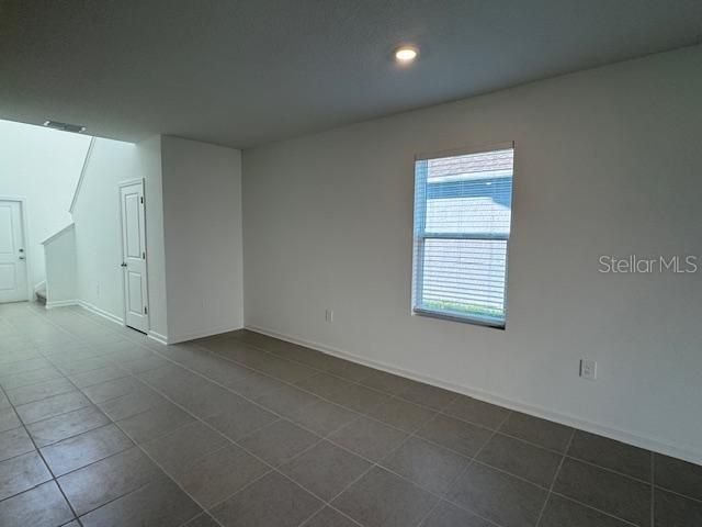 出租: $2,900 (5 贝兹, 2 浴室, 2326 平方英尺)