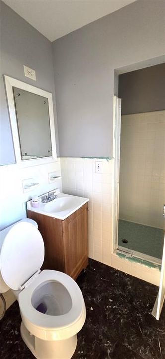 Под контрактом: $175,000 (3 спален, 3 ванн, 1892 Квадратных фут)