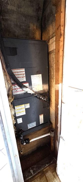 Под контрактом: $175,000 (3 спален, 3 ванн, 1892 Квадратных фут)