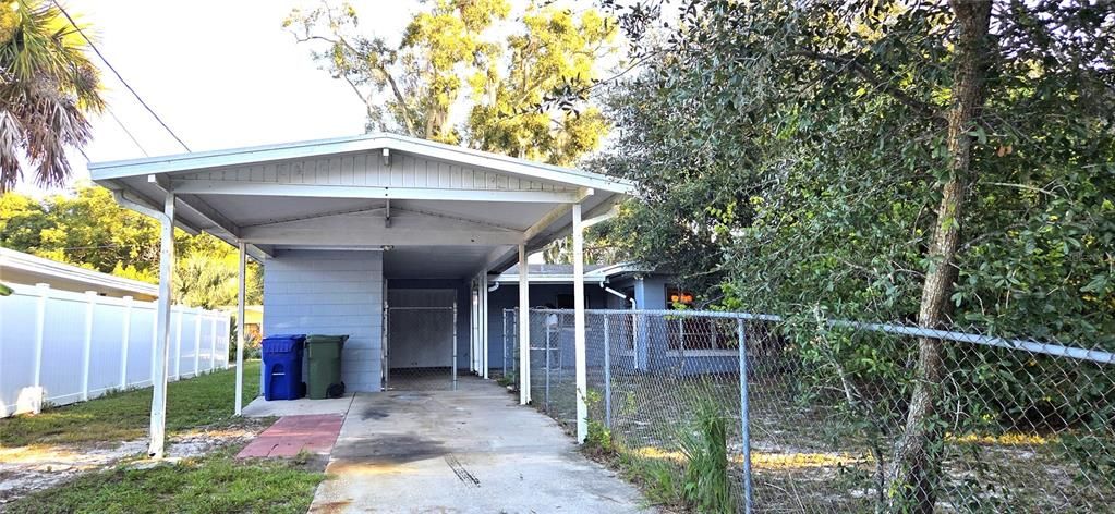 Под контрактом: $175,000 (3 спален, 3 ванн, 1892 Квадратных фут)