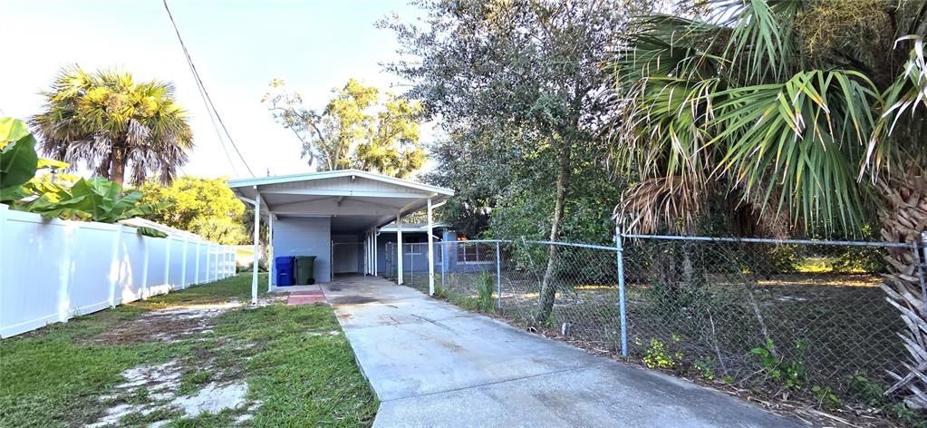 Под контрактом: $175,000 (3 спален, 3 ванн, 1892 Квадратных фут)