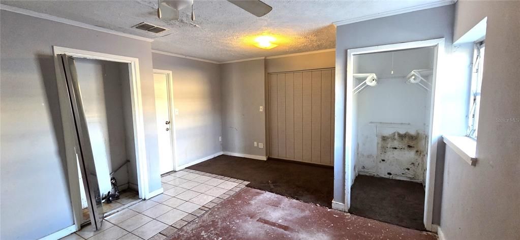 Под контрактом: $175,000 (3 спален, 3 ванн, 1892 Квадратных фут)