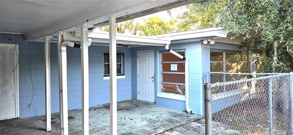 Под контрактом: $175,000 (3 спален, 3 ванн, 1892 Квадратных фут)