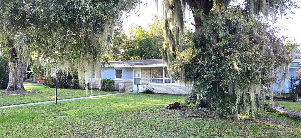 Под контрактом: $175,000 (3 спален, 3 ванн, 1892 Квадратных фут)