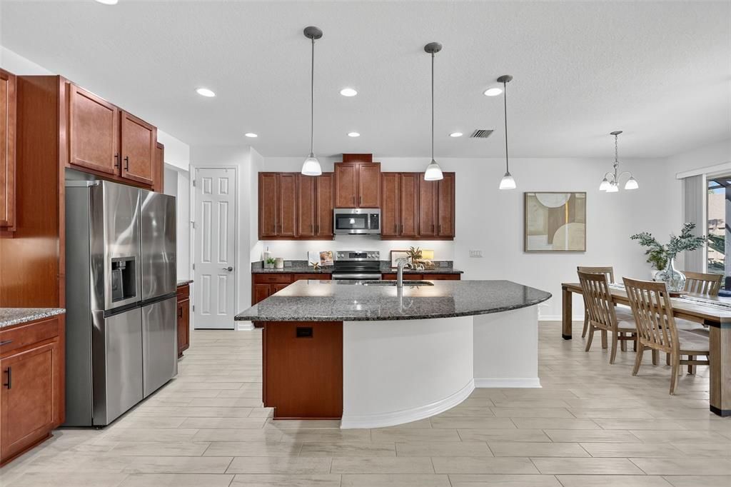 For Sale: $650,000 (3 beds, 2 baths, 2169 Square Feet)