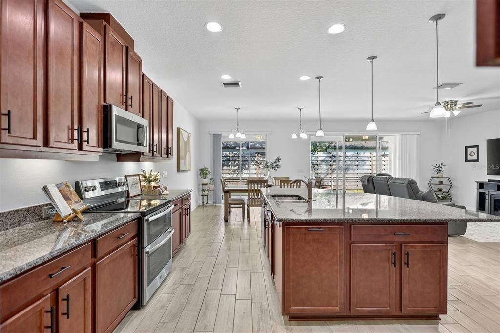 For Sale: $650,000 (3 beds, 2 baths, 2169 Square Feet)