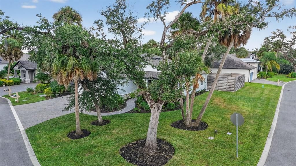 For Sale: $650,000 (3 beds, 2 baths, 2169 Square Feet)