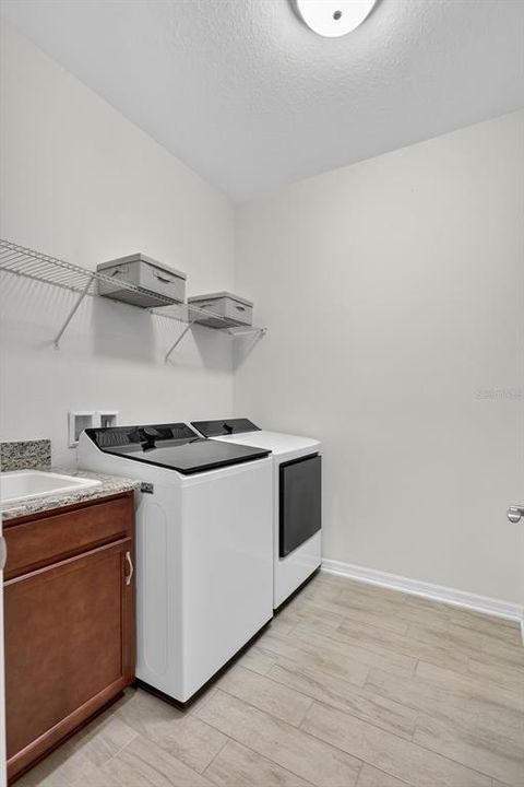 For Sale: $650,000 (3 beds, 2 baths, 2169 Square Feet)