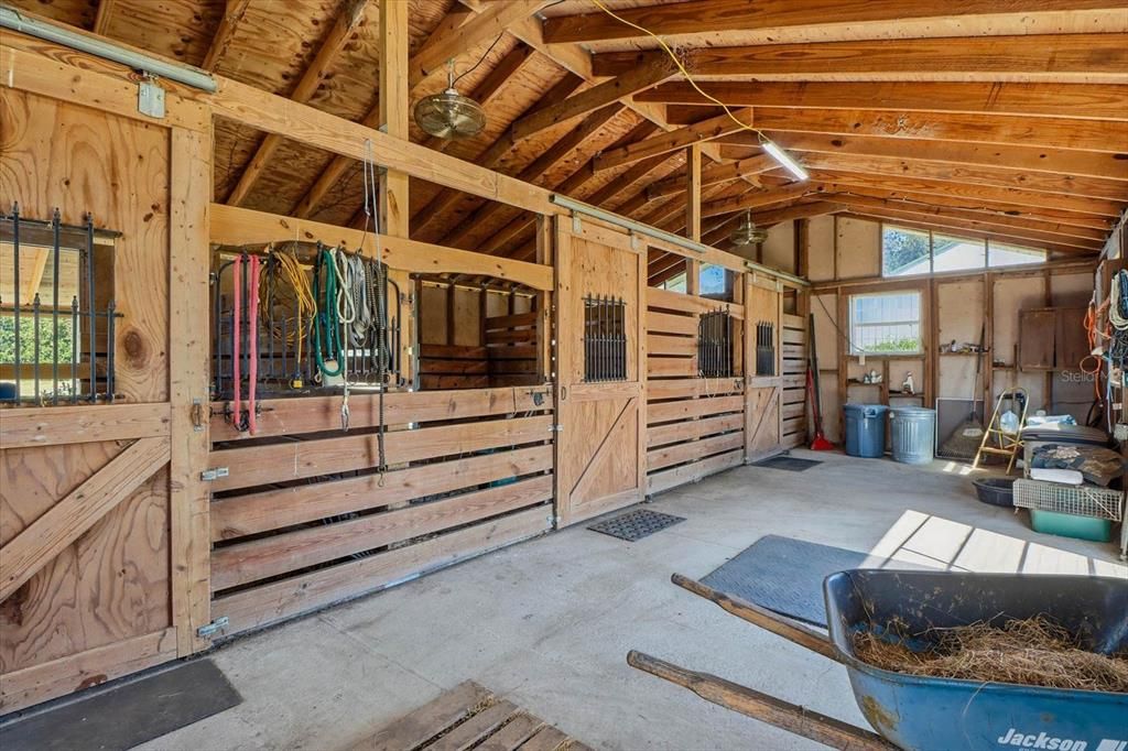 Active With Contract: $589,000 (3 beds, 2 baths, 1792 Square Feet)