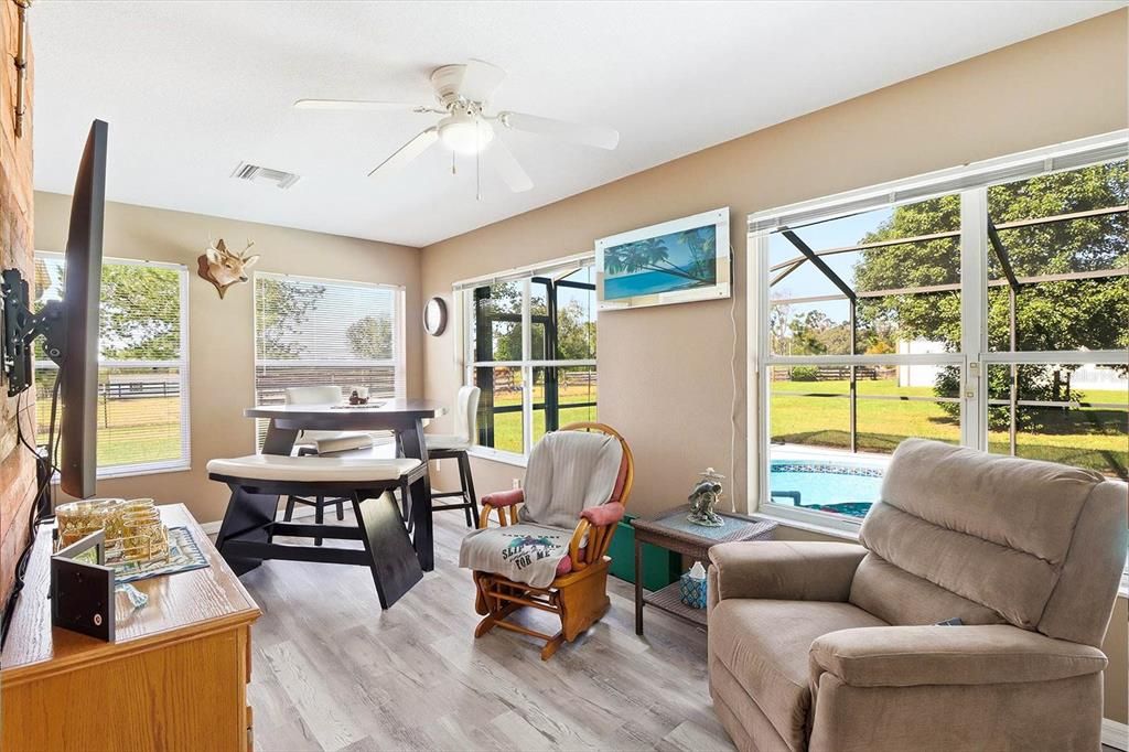 Active With Contract: $589,000 (3 beds, 2 baths, 1792 Square Feet)