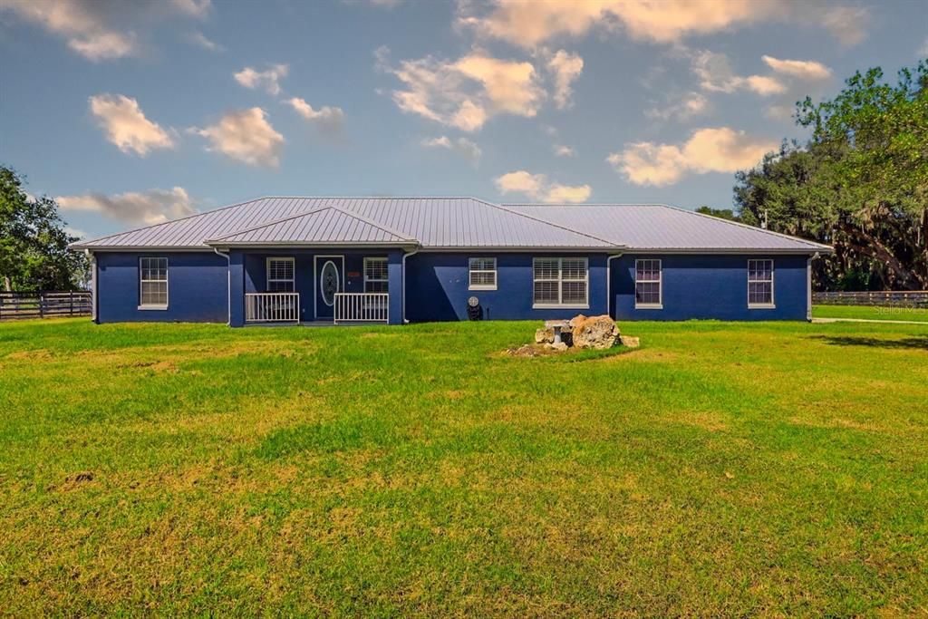 Active With Contract: $589,000 (3 beds, 2 baths, 1792 Square Feet)