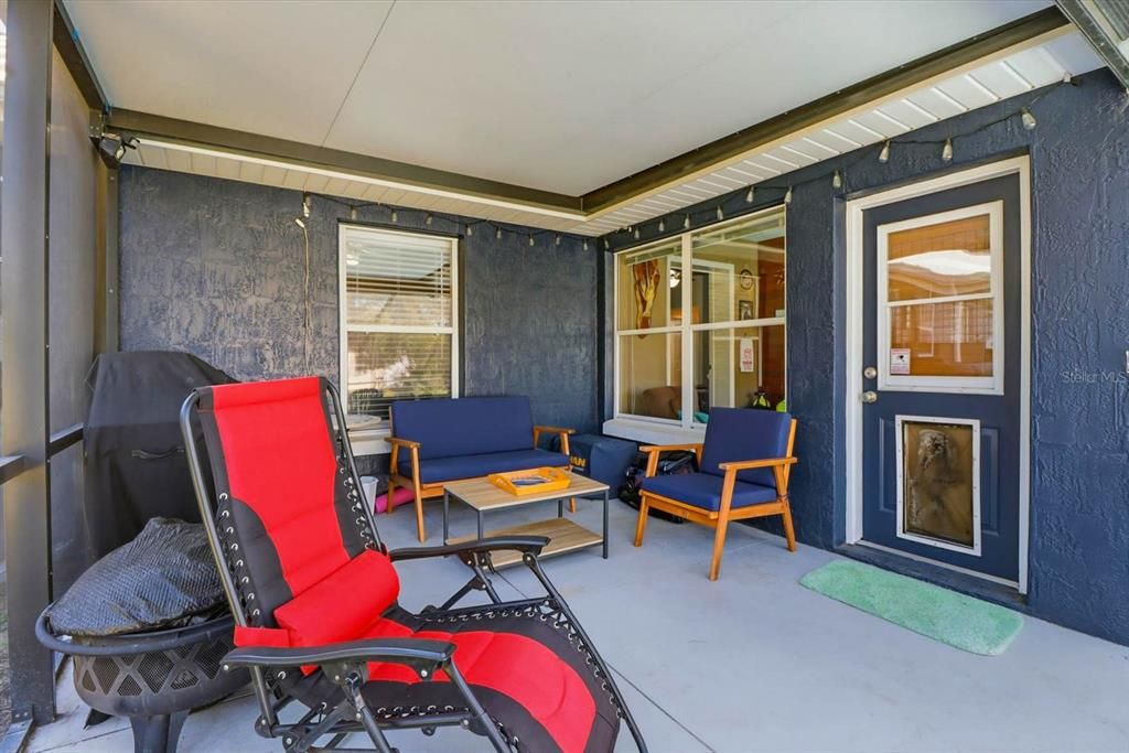 Active With Contract: $589,000 (3 beds, 2 baths, 1792 Square Feet)