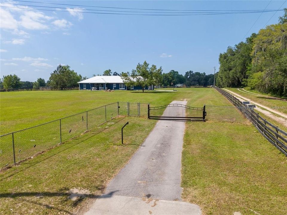 Active With Contract: $589,000 (3 beds, 2 baths, 1792 Square Feet)
