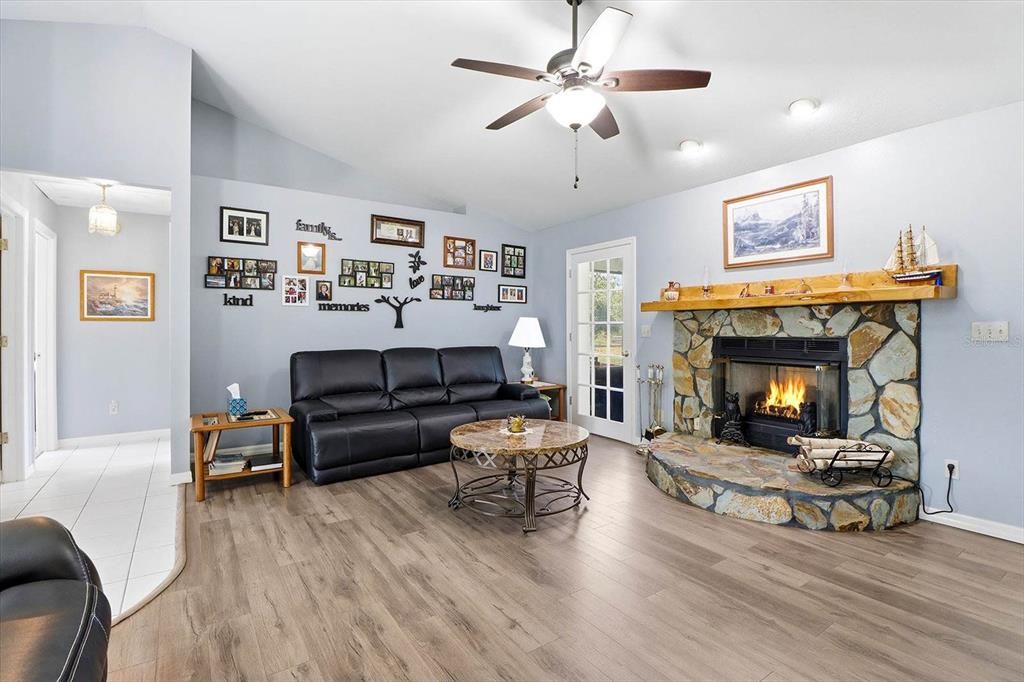 Active With Contract: $589,000 (3 beds, 2 baths, 1792 Square Feet)