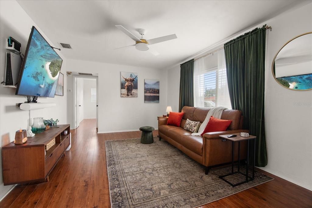 En Venta: $324,900 (2 camas, 1 baños, 920 Pies cuadrados)