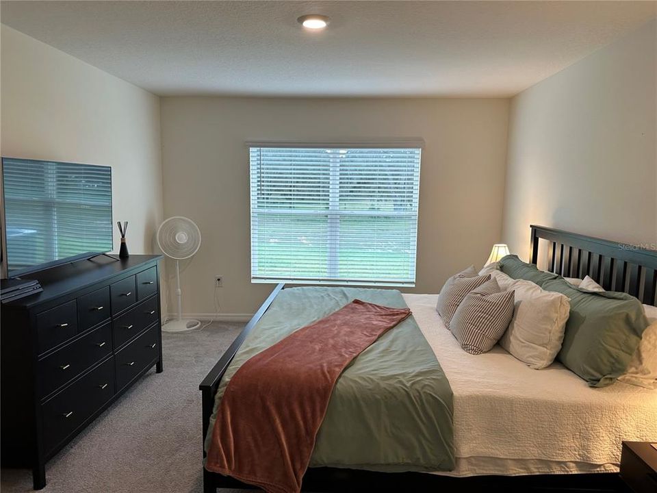 出租: $2,200 (4 贝兹, 2 浴室, 1867 平方英尺)