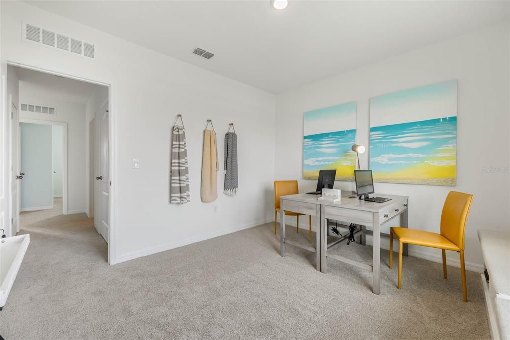 Active With Contract: $536,485 (5 beds, 3 baths, 2601 Square Feet)