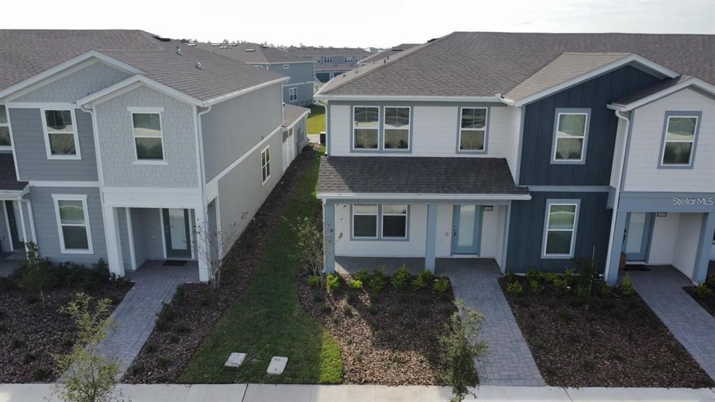 合同活跃: $2,700 (3 贝兹, 2 浴室, 1652 平方英尺)