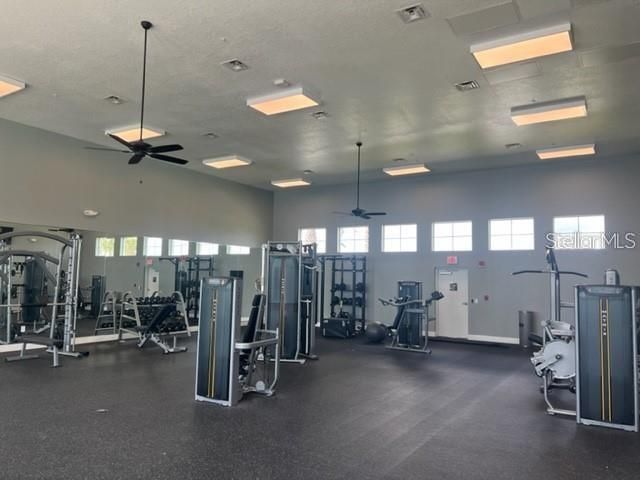 合同活跃: $2,700 (3 贝兹, 2 浴室, 1652 平方英尺)