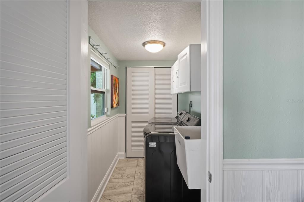 For Sale: $749,000 (4 beds, 3 baths, 1776 Square Feet)