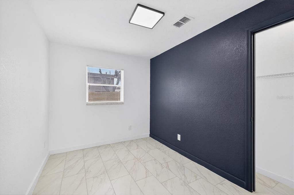 For Sale: $349,900 (3 beds, 2 baths, 1064 Square Feet)