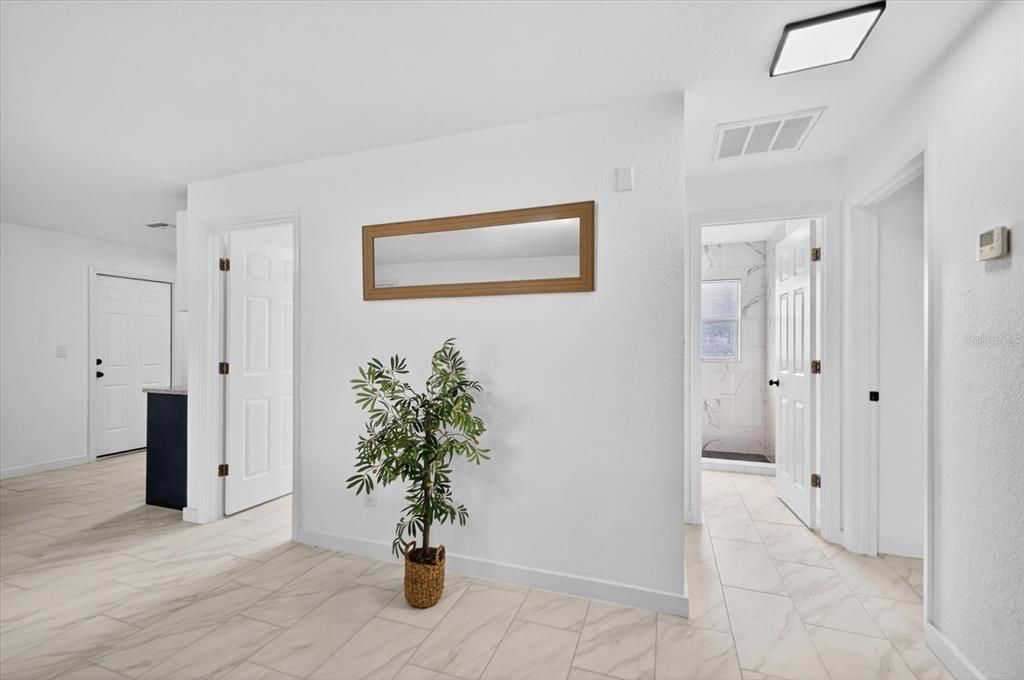 For Sale: $349,900 (3 beds, 2 baths, 1064 Square Feet)