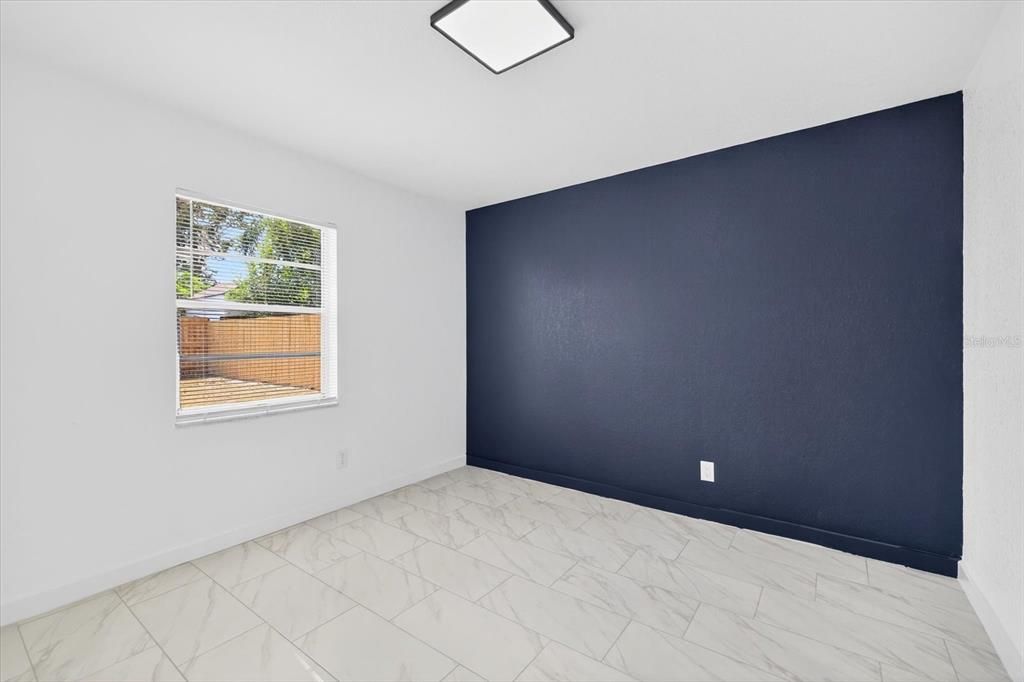 For Sale: $349,900 (3 beds, 2 baths, 1064 Square Feet)