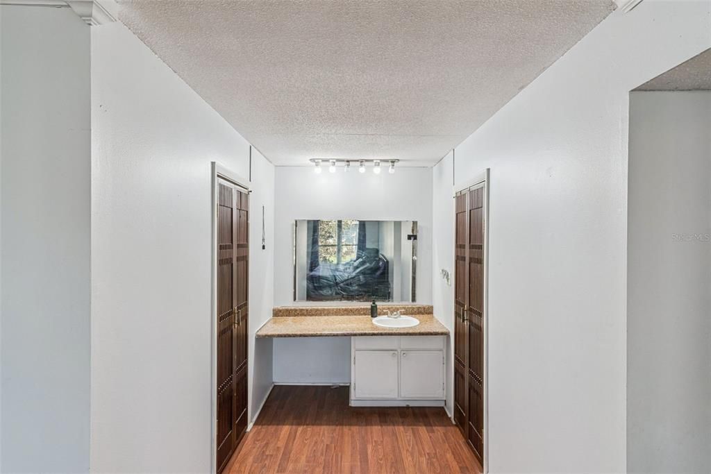 For Sale: $218,700 (3 beds, 2 baths, 1334 Square Feet)