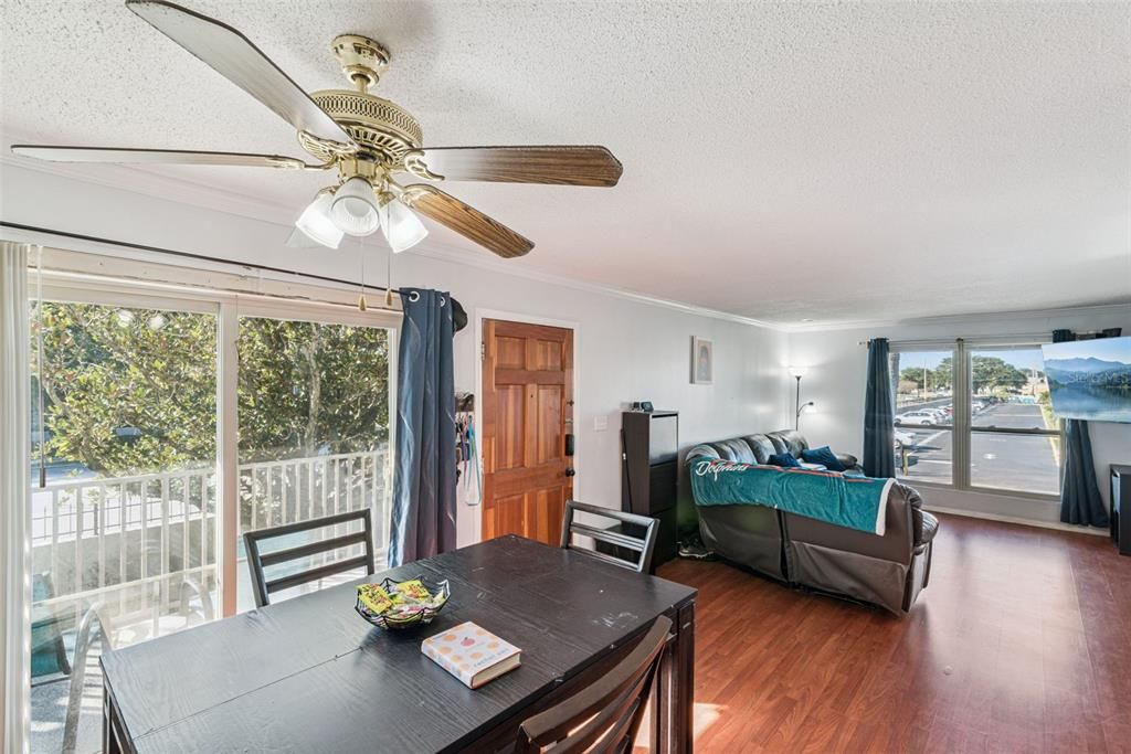 For Sale: $218,700 (3 beds, 2 baths, 1334 Square Feet)