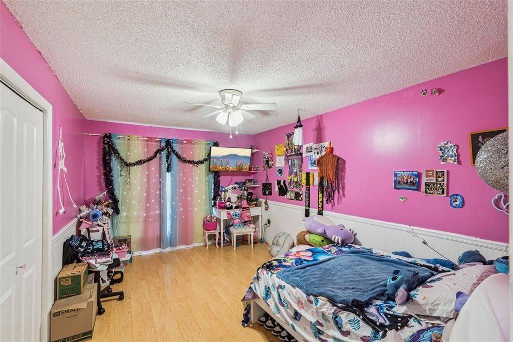 For Sale: $218,700 (3 beds, 2 baths, 1334 Square Feet)