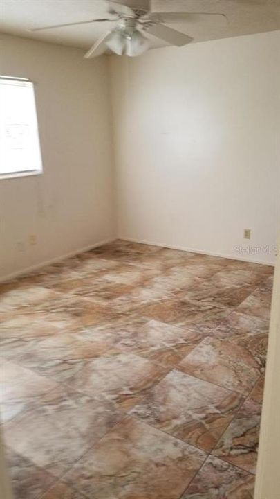 For Rent: $1,299 (2 beds, 1 baths, 900 Square Feet)