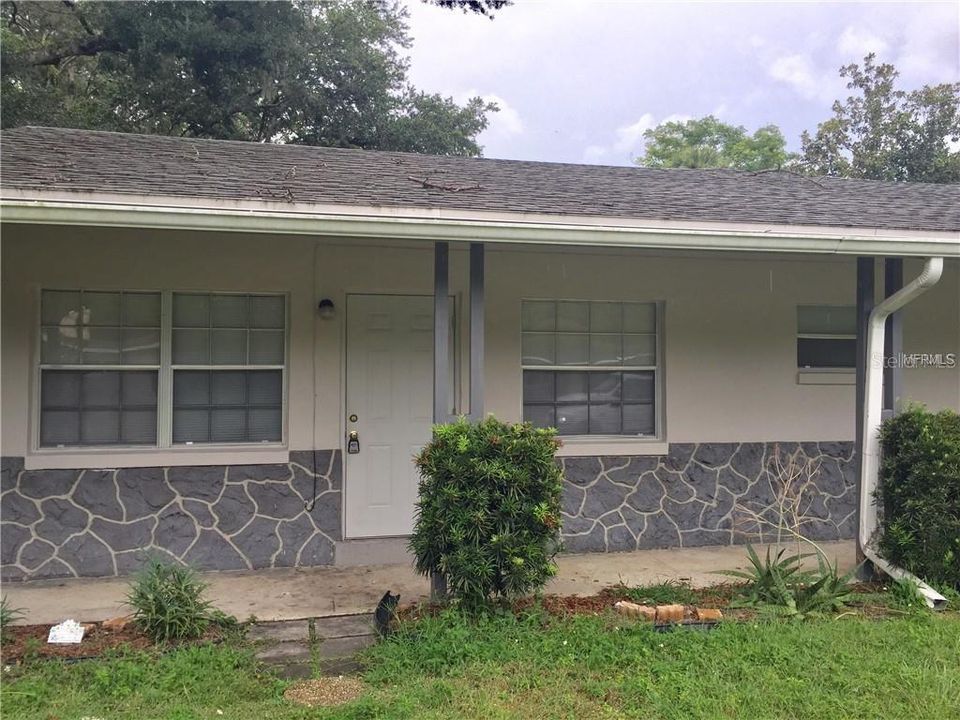 For Rent: $1,299 (2 beds, 1 baths, 900 Square Feet)