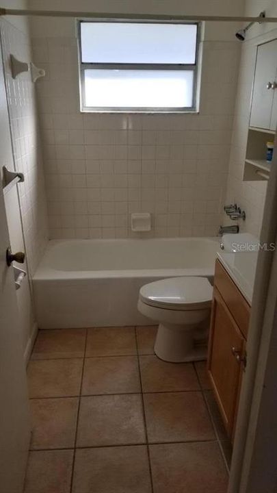 For Rent: $1,299 (2 beds, 1 baths, 900 Square Feet)