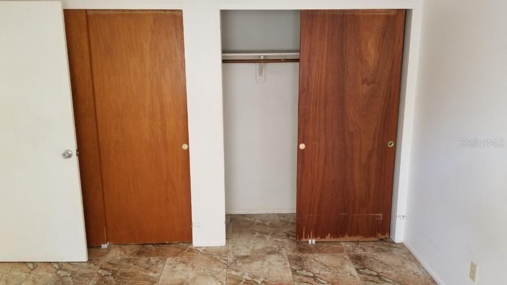 For Rent: $1,299 (2 beds, 1 baths, 900 Square Feet)