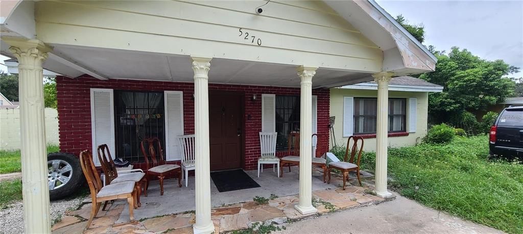 合同活跃: $329,730 (6 贝兹, 2 浴室, 2860 平方英尺)