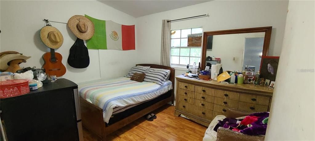 合同活跃: $329,730 (6 贝兹, 2 浴室, 2860 平方英尺)