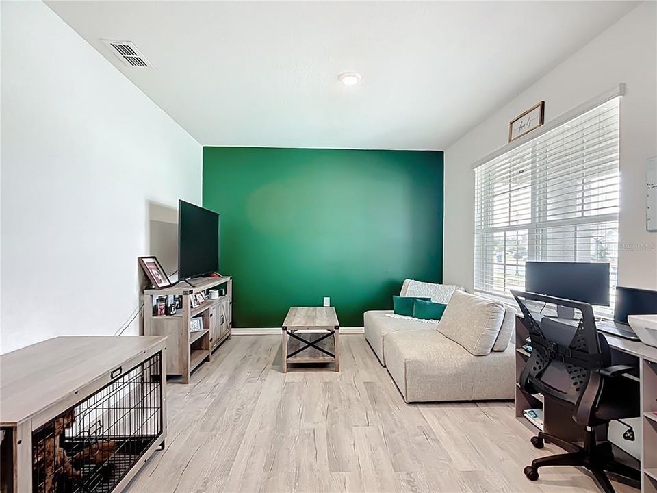 待售: $375,000 (5 贝兹, 3 浴室, 2616 平方英尺)